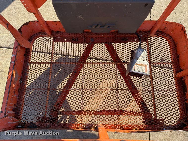image for item FU8500 2005 JLG E300AJ boom lift