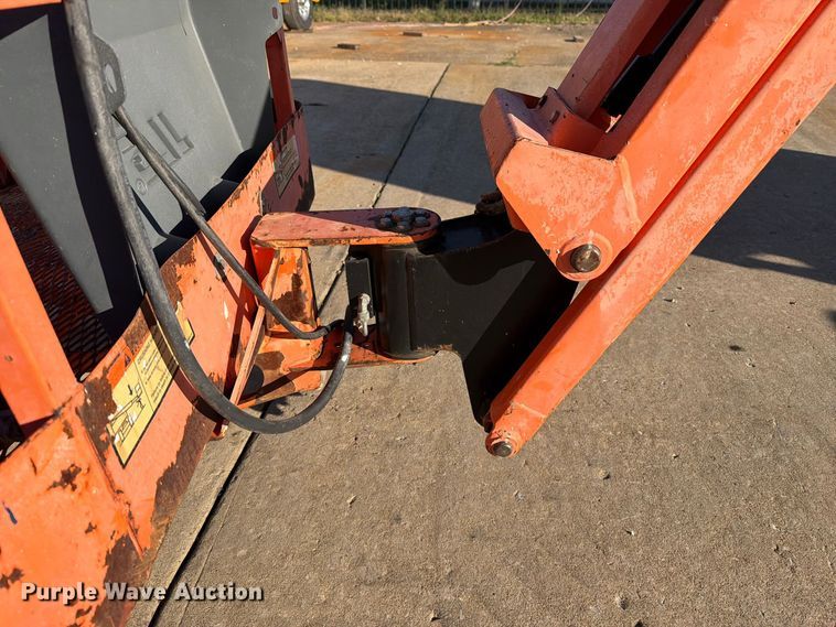 image for item FU8500 2005 JLG E300AJ boom lift