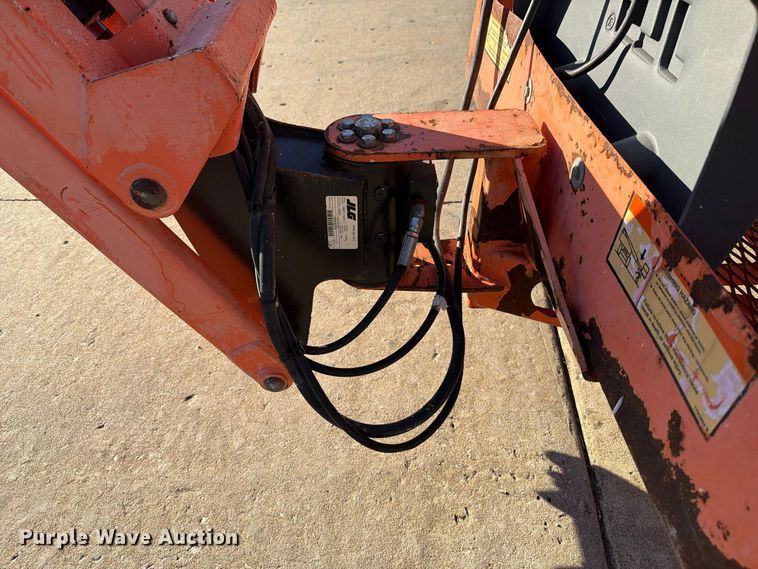 image for item FU8500 2005 JLG E300AJ boom lift