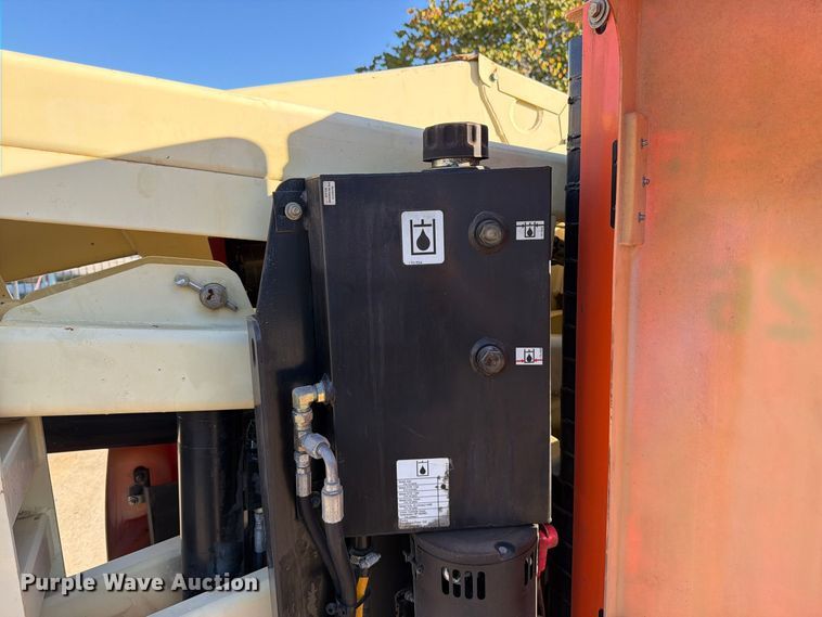 image for item FU8500 2005 JLG E300AJ boom lift
