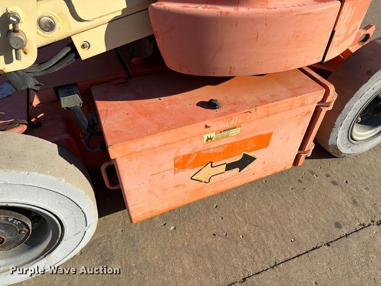 image for item FU8500 2005 JLG E300AJ boom lift