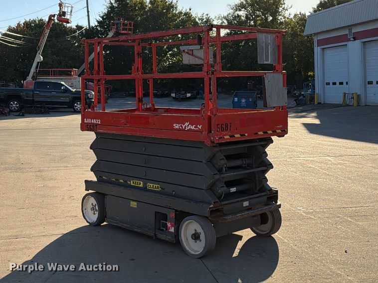 image for item FU8501 2007 Skyjack SJ4632 scissor lift