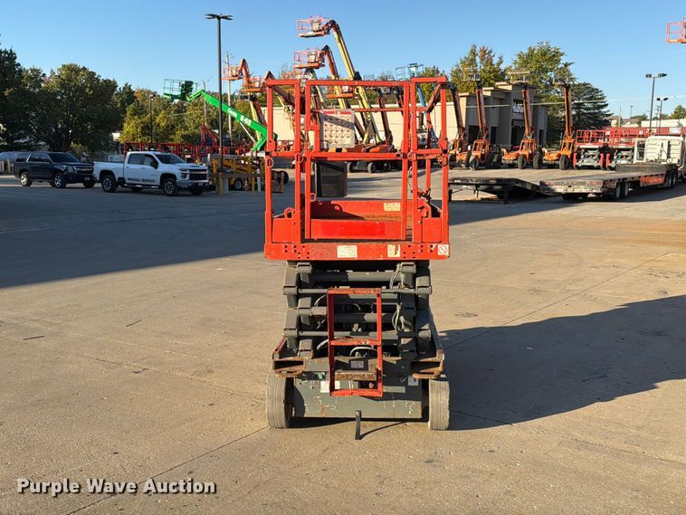 image for item FU8501 2007 Skyjack SJ4632 scissor lift