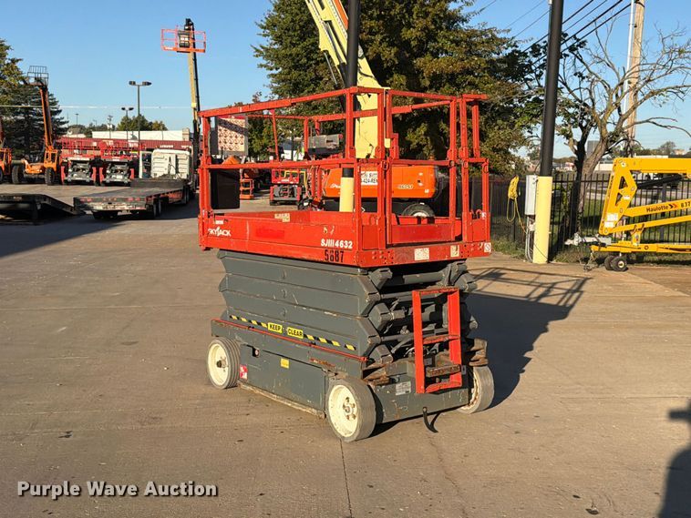image for item FU8501 2007 Skyjack SJ4632 scissor lift