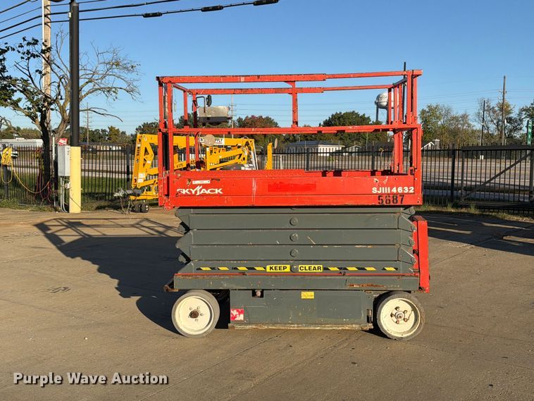 image for item FU8501 2007 Skyjack SJ4632 scissor lift
