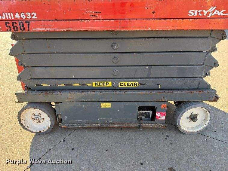 image for item FU8501 2007 Skyjack SJ4632 scissor lift