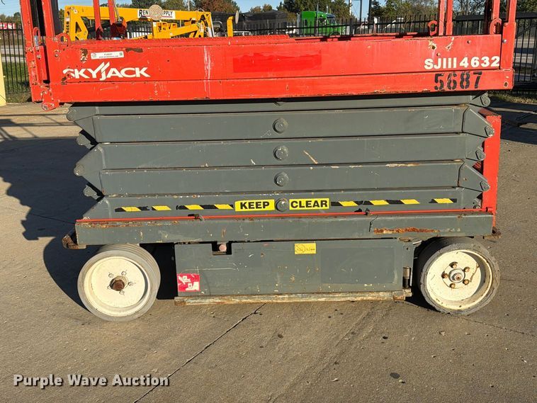 image for item FU8501 2007 Skyjack SJ4632 scissor lift