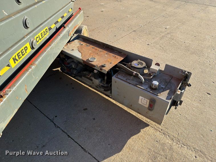 image for item FU8501 2007 Skyjack SJ4632 scissor lift