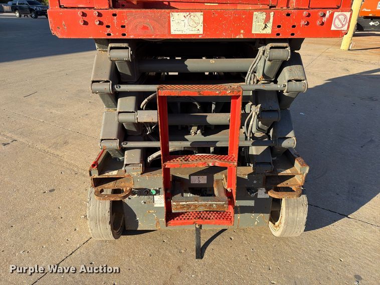 image for item FU8501 2007 Skyjack SJ4632 scissor lift
