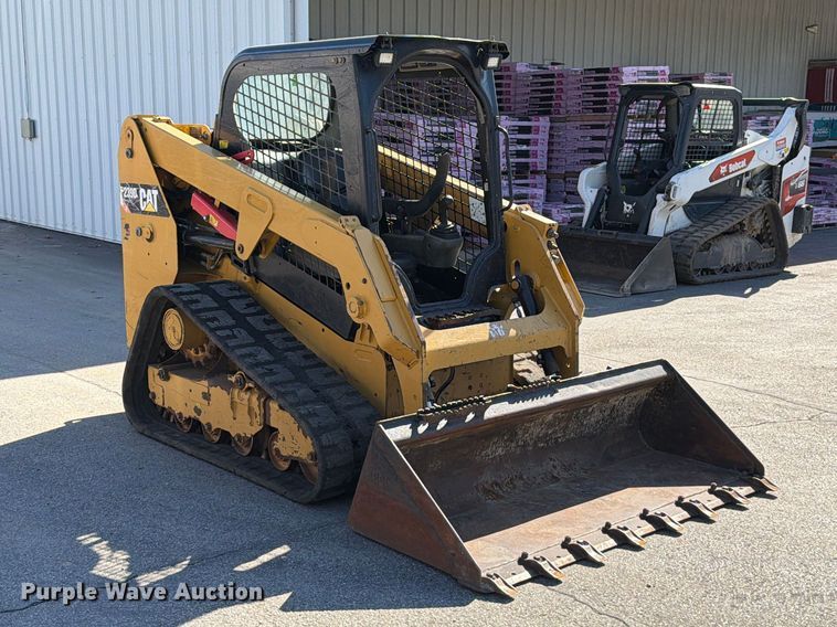 image for item FU8506 2018 Caterpillar 239D tracked skid steer loader