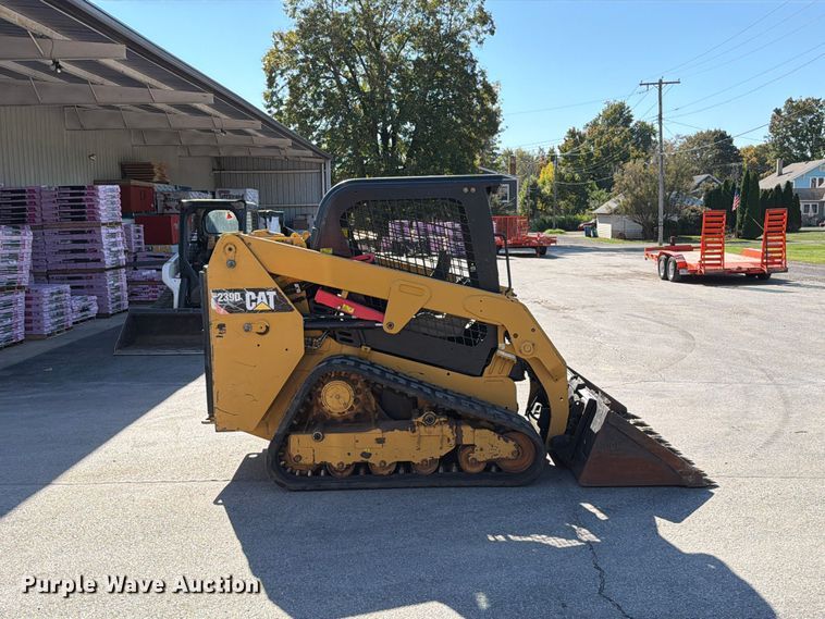 image for item FU8506 2018 Caterpillar 239D tracked skid steer loader