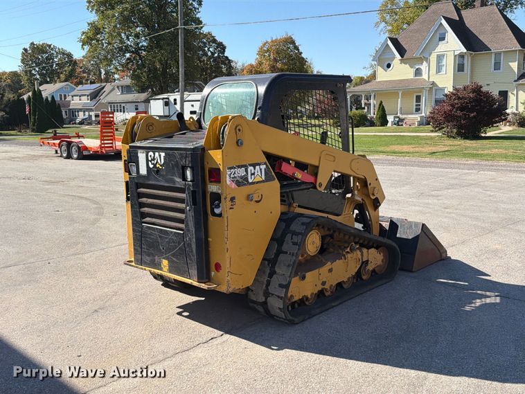 image for item FU8506 2018 Caterpillar 239D tracked skid steer loader