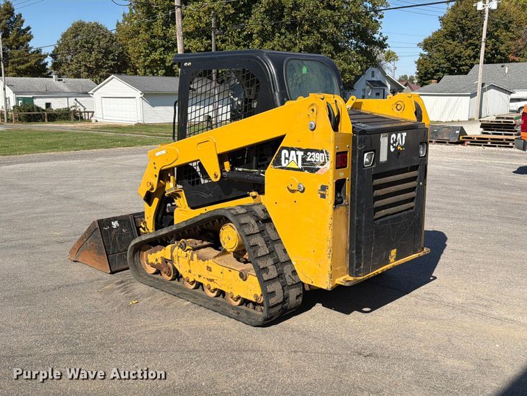 image for item FU8506 2018 Caterpillar 239D tracked skid steer loader