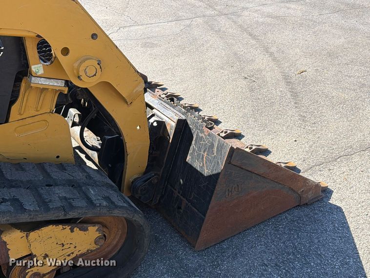 image for item FU8506 2018 Caterpillar 239D tracked skid steer loader