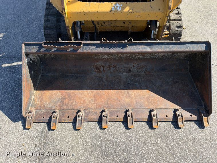 image for item FU8506 2018 Caterpillar 239D tracked skid steer loader