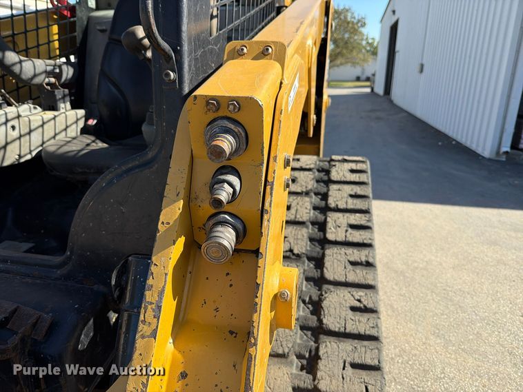 image for item FU8506 2018 Caterpillar 239D tracked skid steer loader