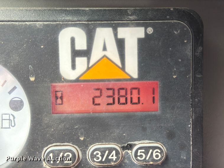 image for item FU8506 2018 Caterpillar 239D tracked skid steer loader