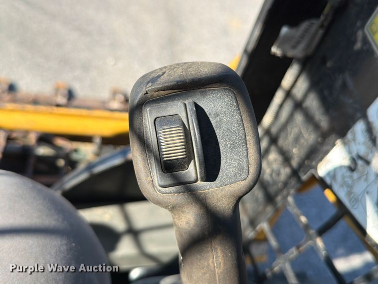 image for item FU8506 2018 Caterpillar 239D tracked skid steer loader