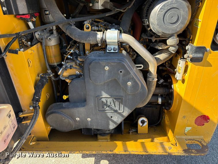 image for item FU8506 2018 Caterpillar 239D tracked skid steer loader