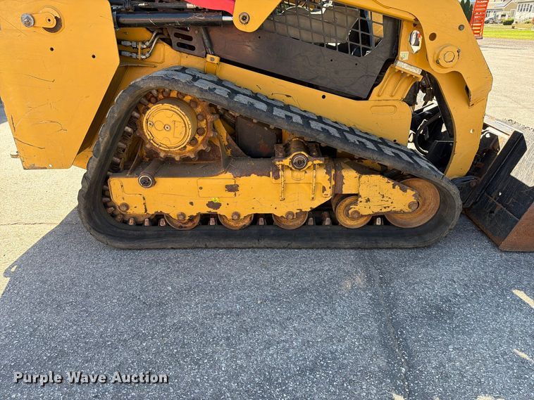 image for item FU8506 2018 Caterpillar 239D tracked skid steer loader