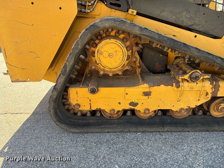 image for item FU8506 2018 Caterpillar 239D tracked skid steer loader