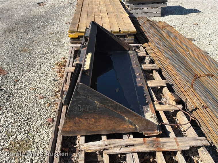 image for item FU8506 2018 Caterpillar 239D tracked skid steer loader