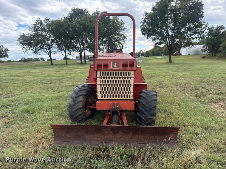image for item FV2012 2004 Ditch Witch 3700DD trencher