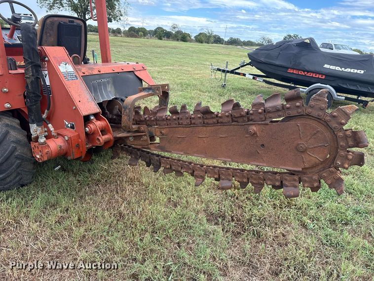 image for item FV2012 2004 Ditch Witch 3700DD trencher