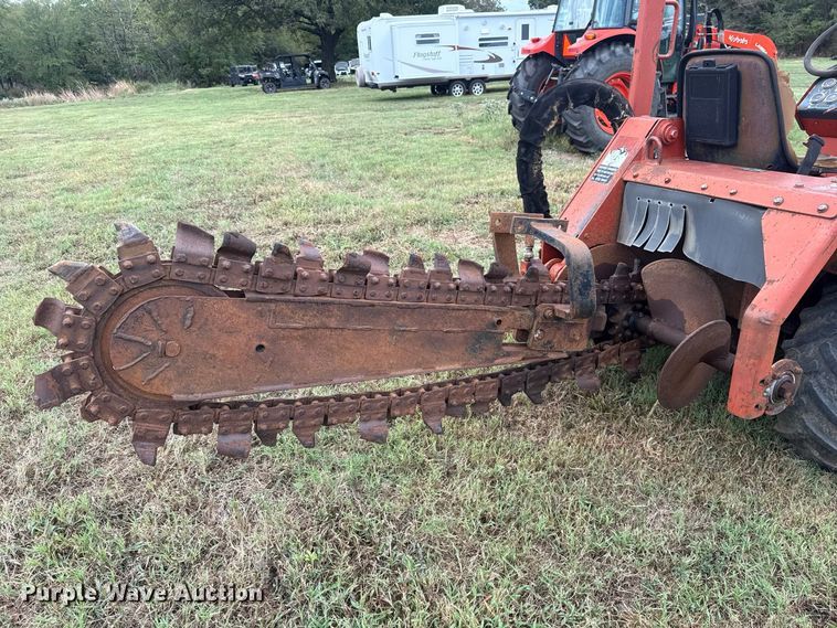 image for item FV2012 2004 Ditch Witch 3700DD trencher