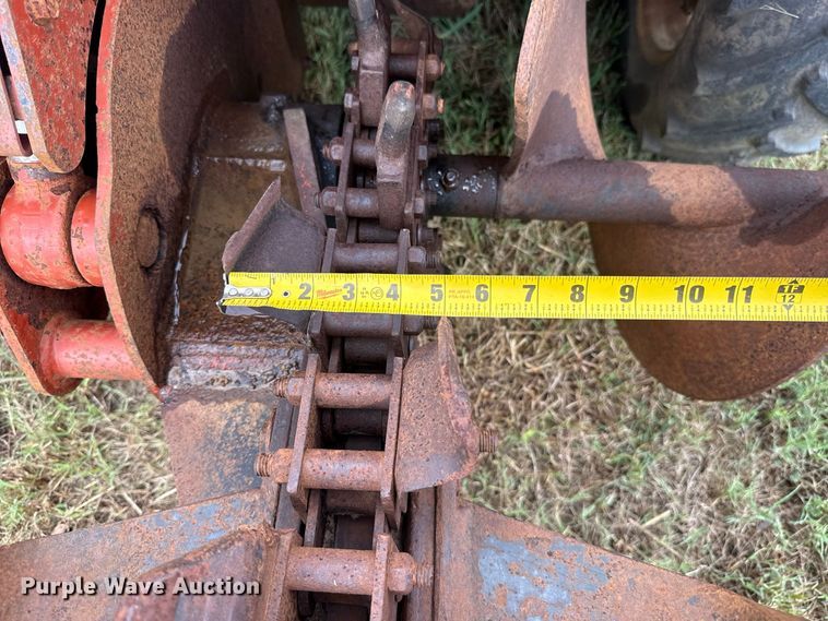 image for item FV2012 2004 Ditch Witch 3700DD trencher
