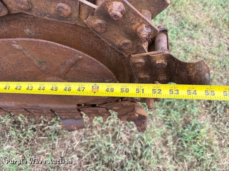 image for item FV2012 2004 Ditch Witch 3700DD trencher