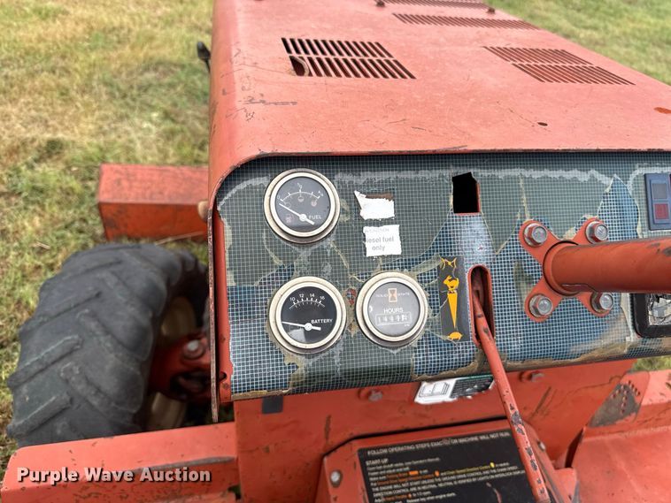 image for item FV2012 2004 Ditch Witch 3700DD trencher