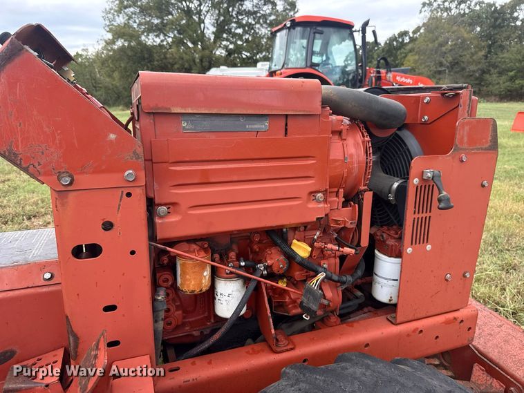 image for item FV2012 2004 Ditch Witch 3700DD trencher