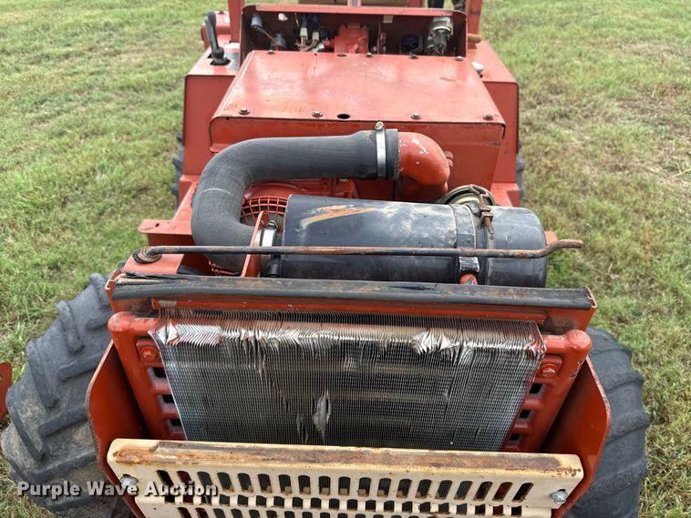 image for item FV2012 2004 Ditch Witch 3700DD trencher