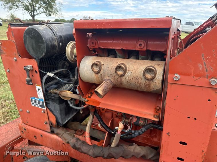 image for item FV2012 2004 Ditch Witch 3700DD trencher