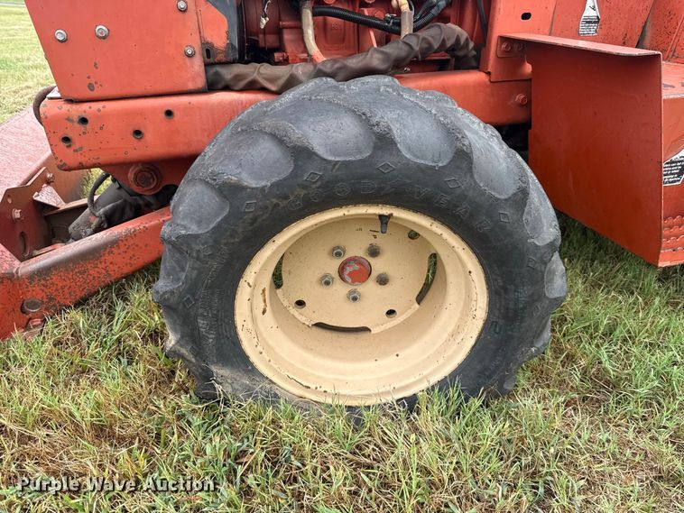 image for item FV2012 2004 Ditch Witch 3700DD trencher