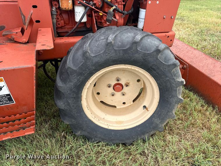 image for item FV2012 2004 Ditch Witch 3700DD trencher