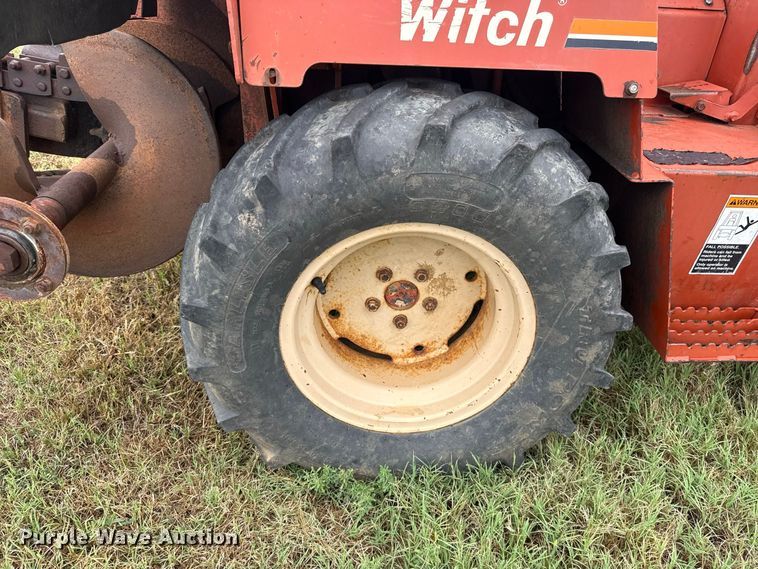 image for item FV2012 2004 Ditch Witch 3700DD trencher