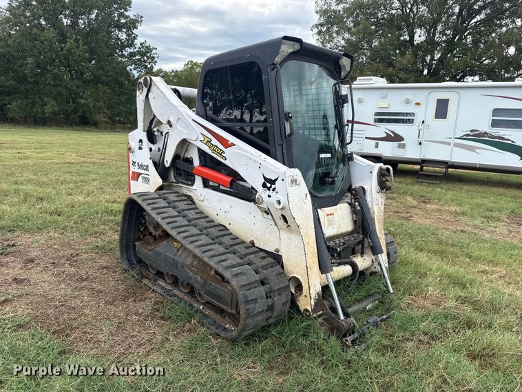 image for item FV2014 2018 Bobcat T650 tracked skid steer loader