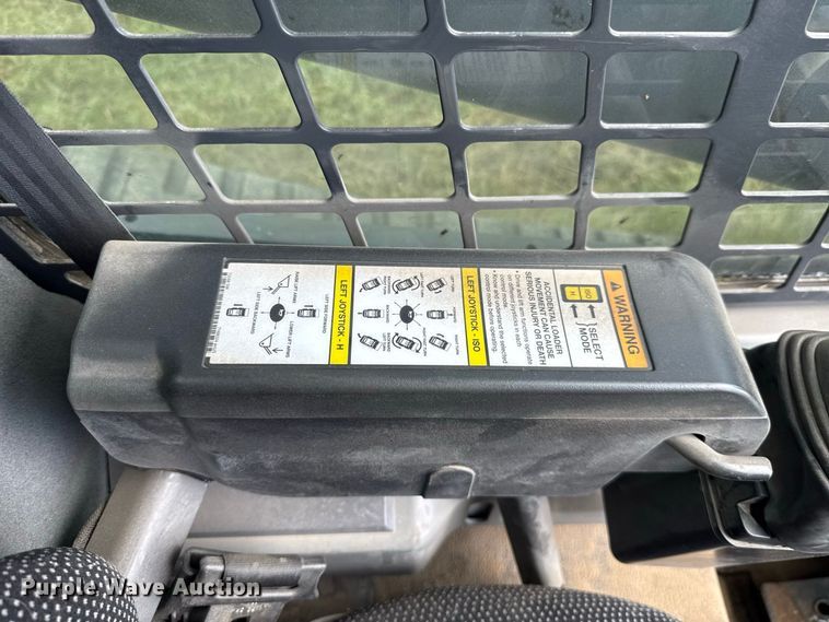 image for item FV2014 2018 Bobcat T650 tracked skid steer loader