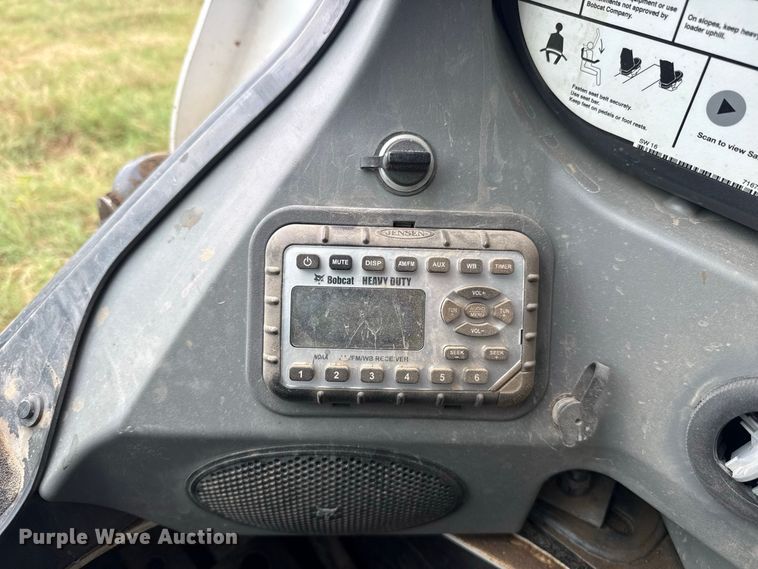 image for item FV2014 2018 Bobcat T650 tracked skid steer loader