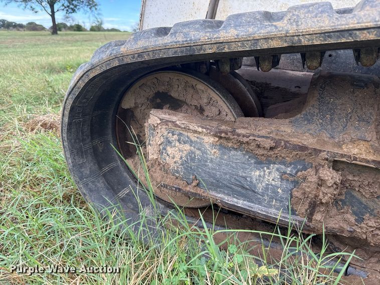 image for item FV2014 2018 Bobcat T650 tracked skid steer loader