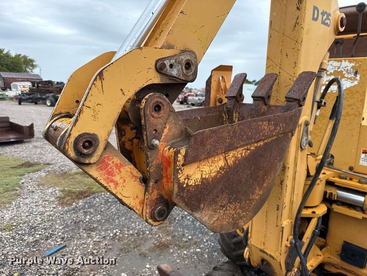 image for item FV2028 1999 Case 560 trencher