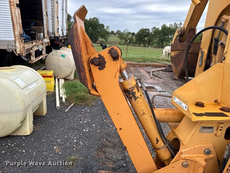 image for item FV2028 1999 Case 560 trencher