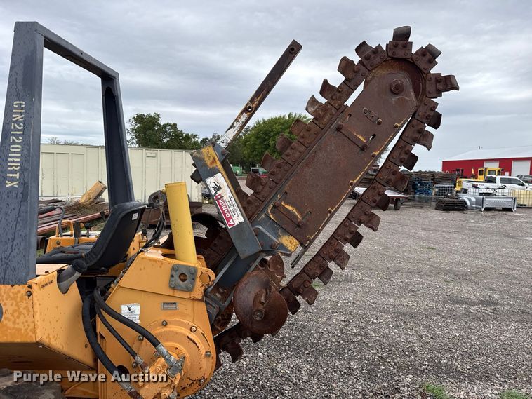 image for item FV2028 1999 Case 560 trencher