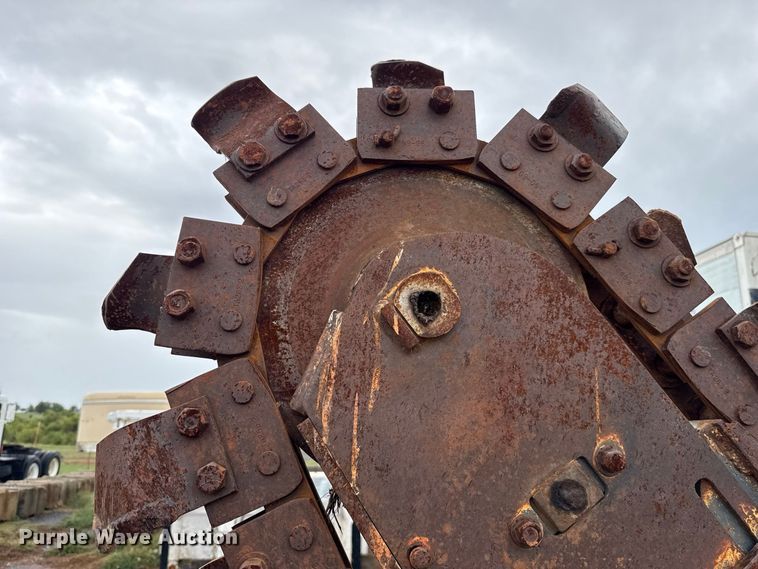 image for item FV2028 1999 Case 560 trencher