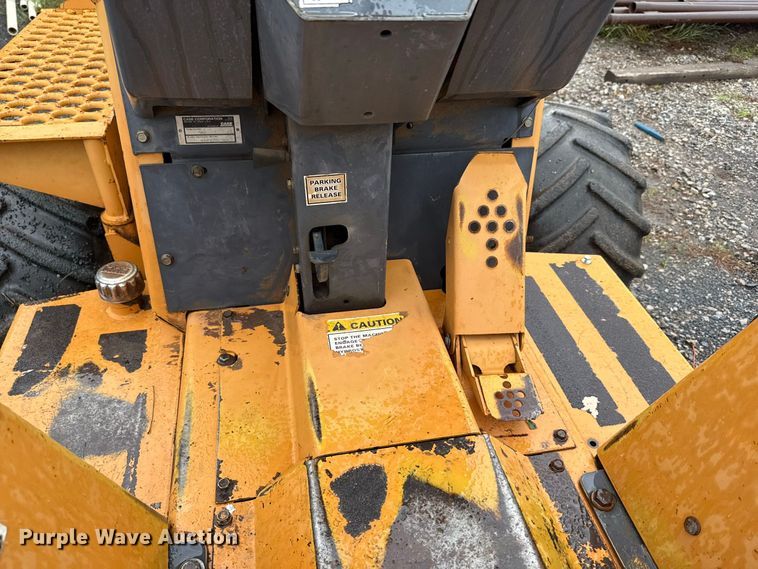 image for item FV2028 1999 Case 560 trencher