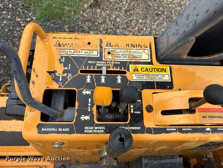 image for item FV2028 1999 Case 560 trencher