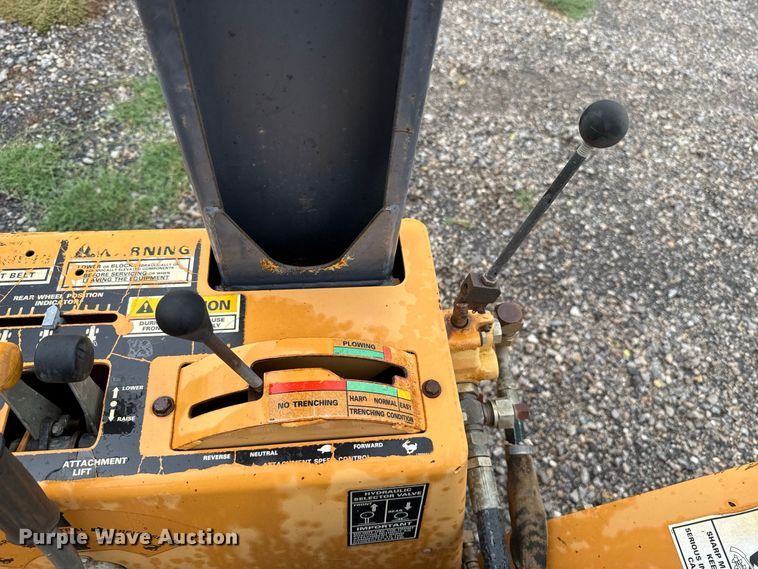 image for item FV2028 1999 Case 560 trencher