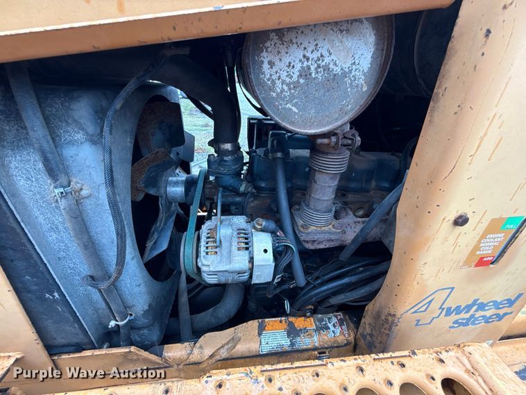image for item FV2028 1999 Case 560 trencher